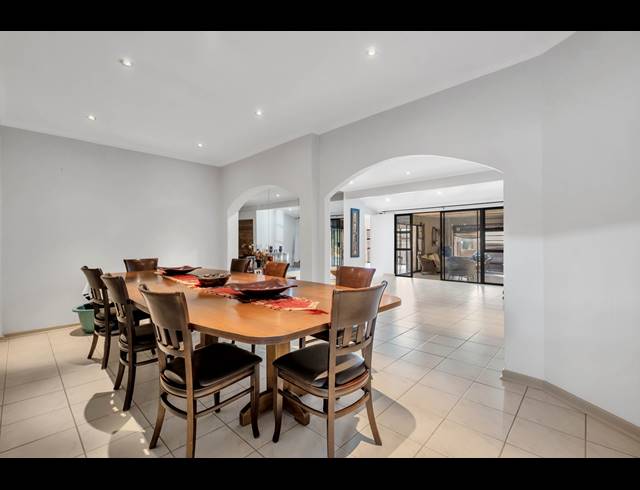 4 BEDROOM HOUSE FOR SALE IN GALLO MANOR